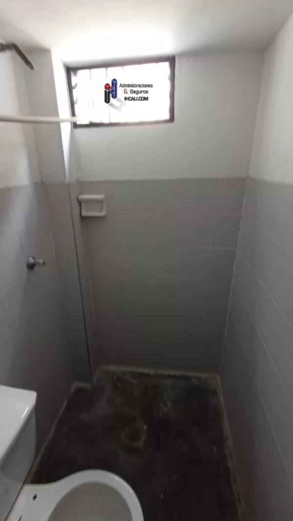 Local Comercial sobre La 21 Barrio Obrero Trifásica - Imagen 8