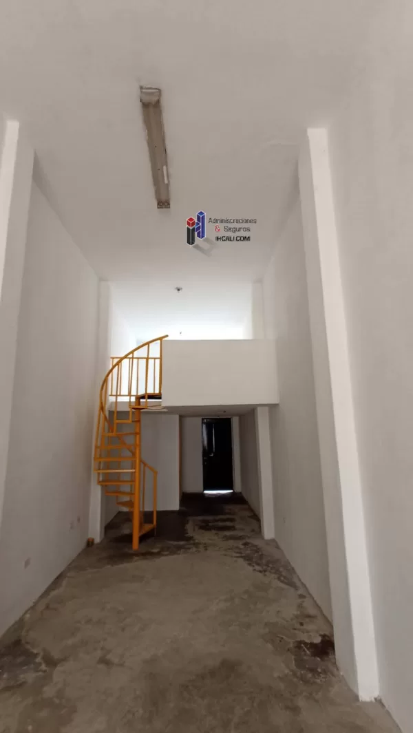 Local Comercial sobre La 21 Barrio Obrero Trifásica - Imagen 3