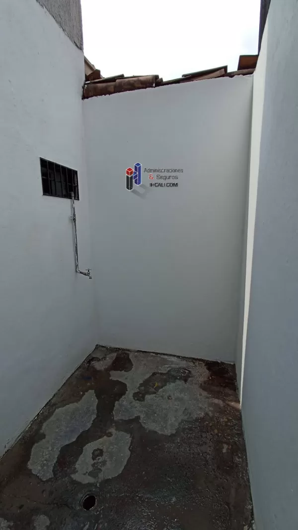 Local Comercial sobre La 21 Barrio Obrero Trifásica - Imagen 9