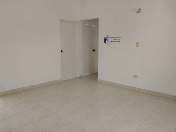 Apartamento Quinto Piso en Los Alcazares - Imagen 5