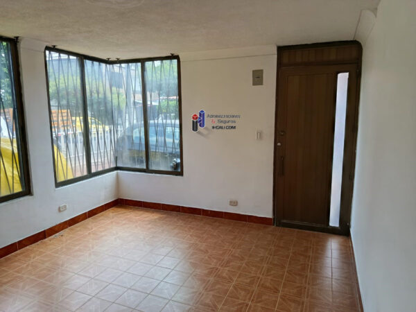 Barrio Capri Apartaestudio Primer Piso